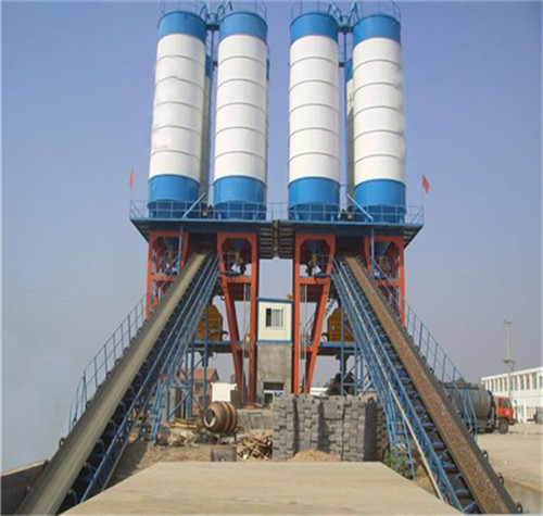 怎么建混凝土攪拌站的地基？